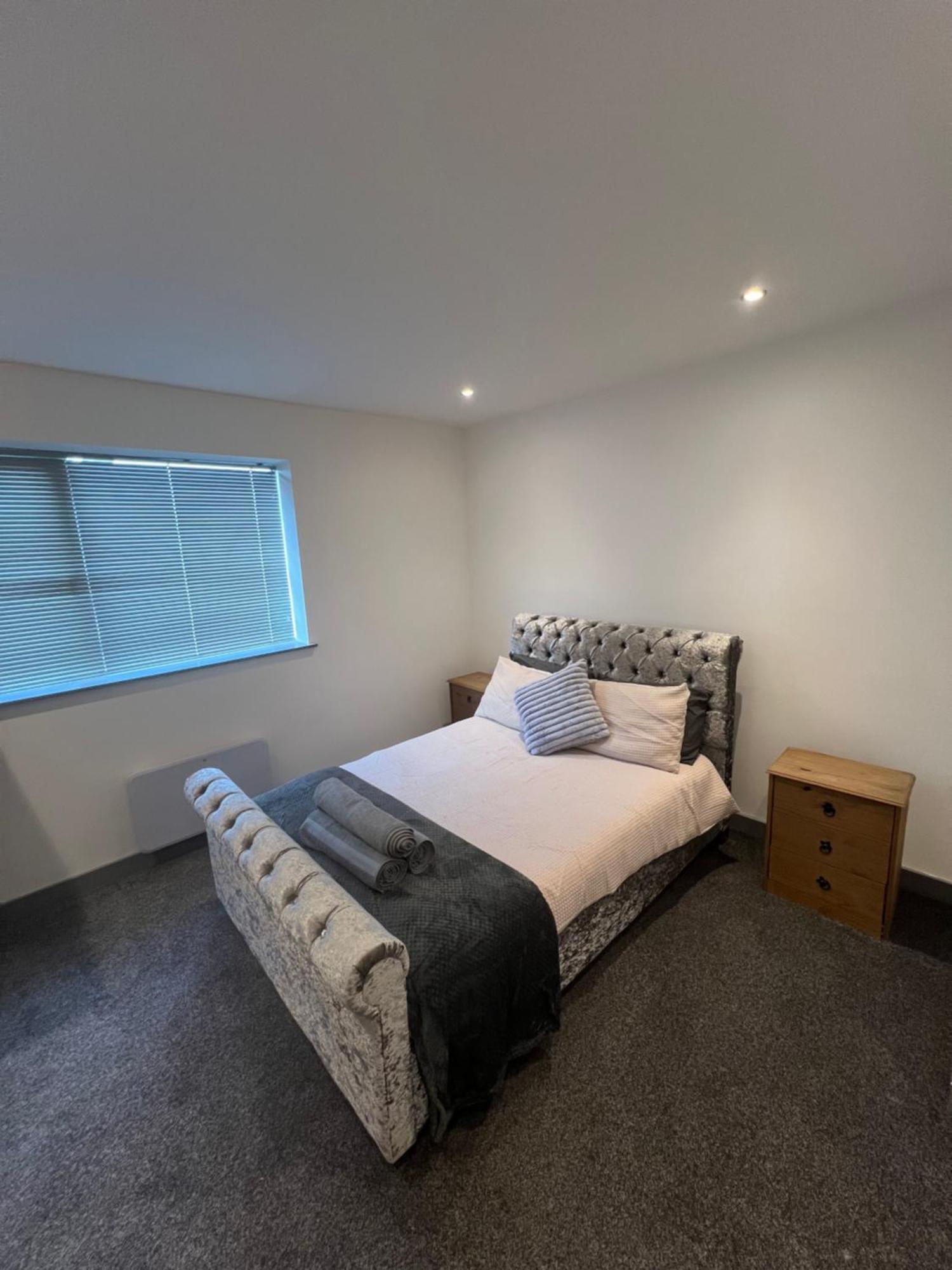Cosy Modern Apartment Warrington Exterior photo